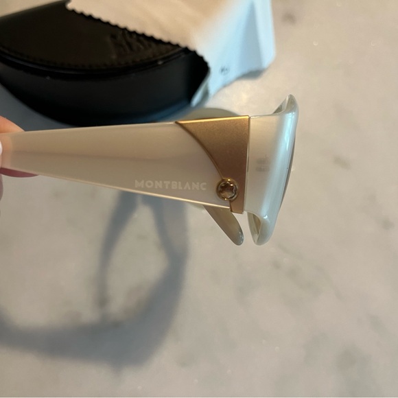 Montblanc Sunglasses with Case and Cloth - Picture 2 of 6